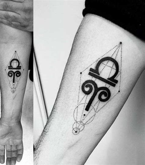 Los 36 mejores diseños de tatuajes de Libra (y lo que significan).